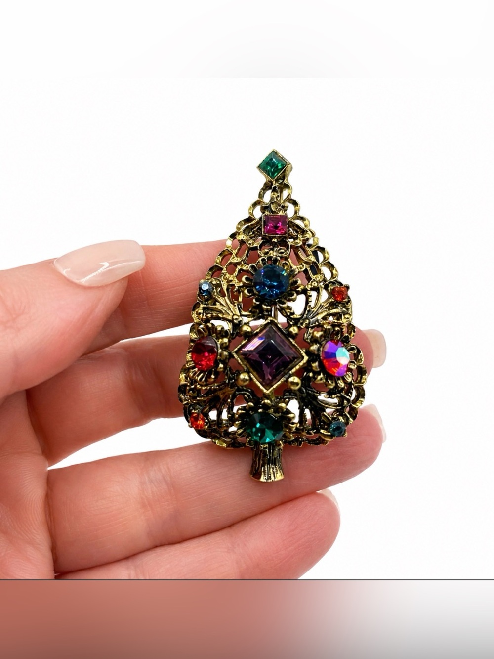 Dodds Rhinestone Christmas Tree Brooch Ornate Filigree Gold Tone Metal Vintage
